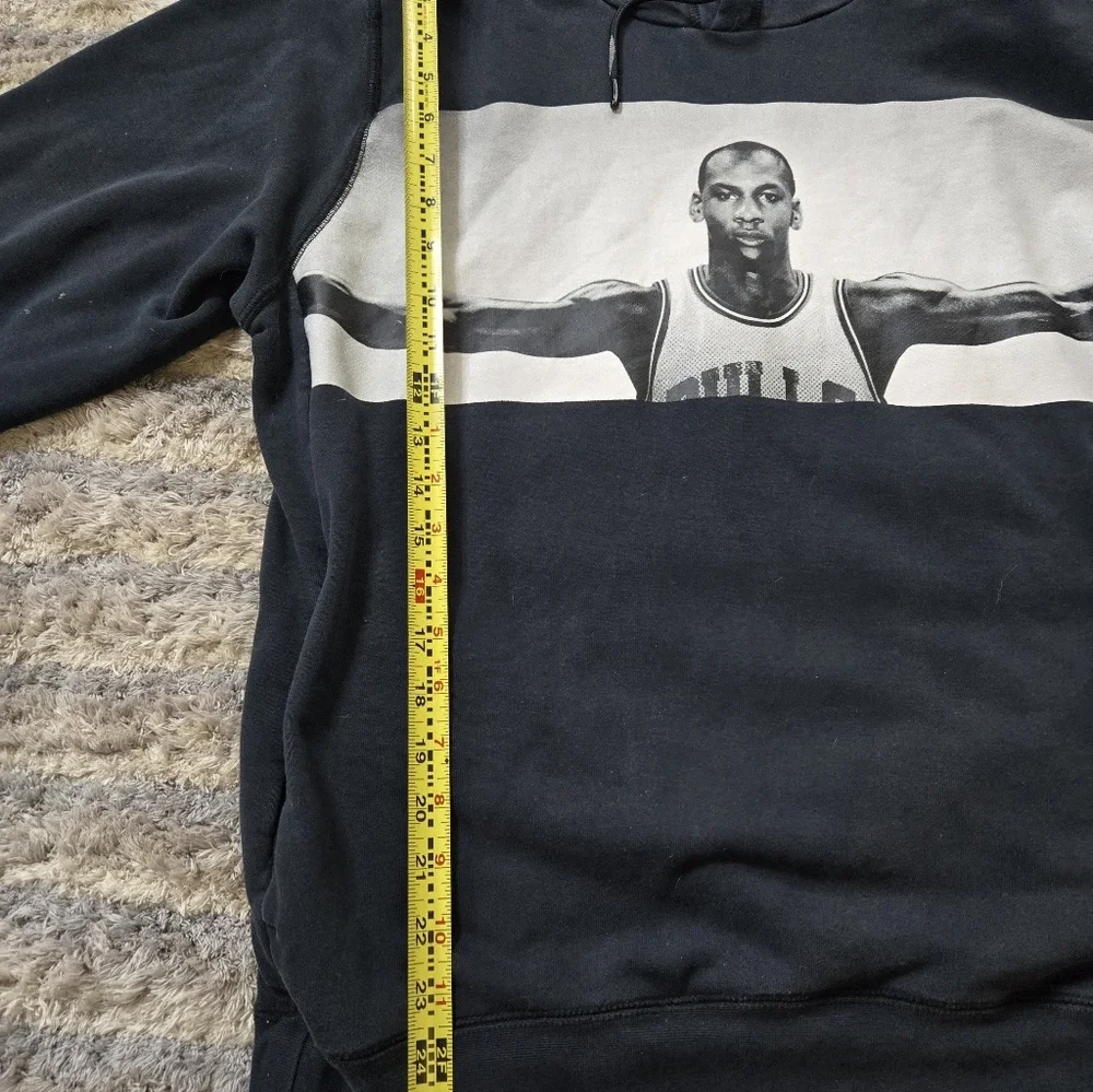 JORDAN‎ arms Wide Open Graphic Hoodie